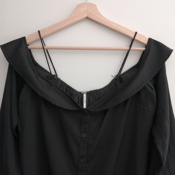 Free People Walk This Way Off the Shoulder Black Satin Button Blouse Small - Picture 4 of 14
